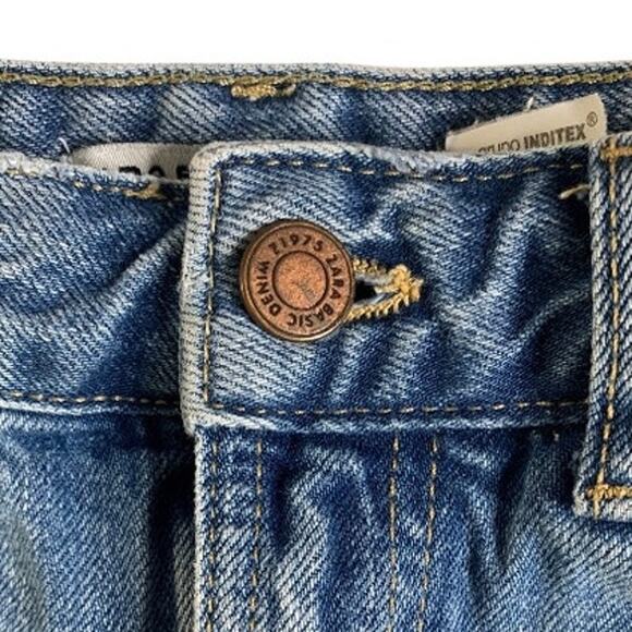 Zara Basic Z1975 Blue Denim Mini Skirt Women's Small Floral Embroidered Raw Hem - Picture 2 of 7